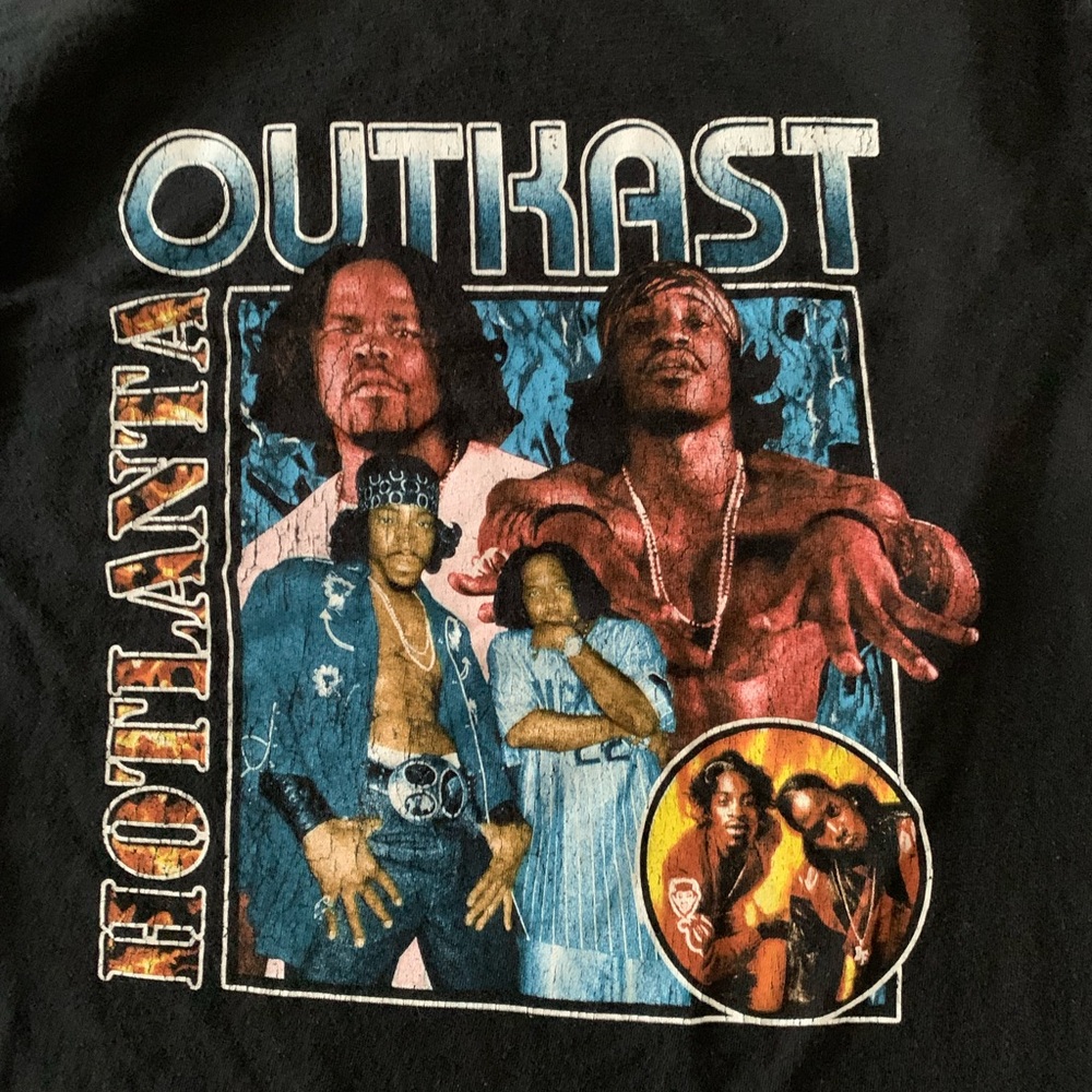 💖 Outkast Hotlanta Graphic T-Shirt